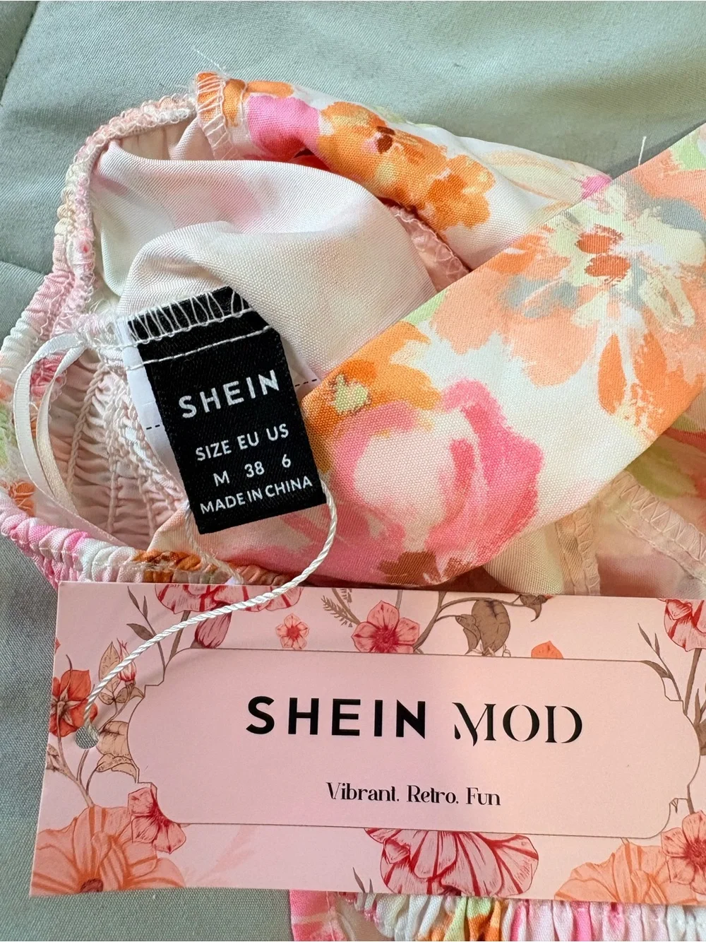 Floral Tie-Shoulder Crop Top - Pink
